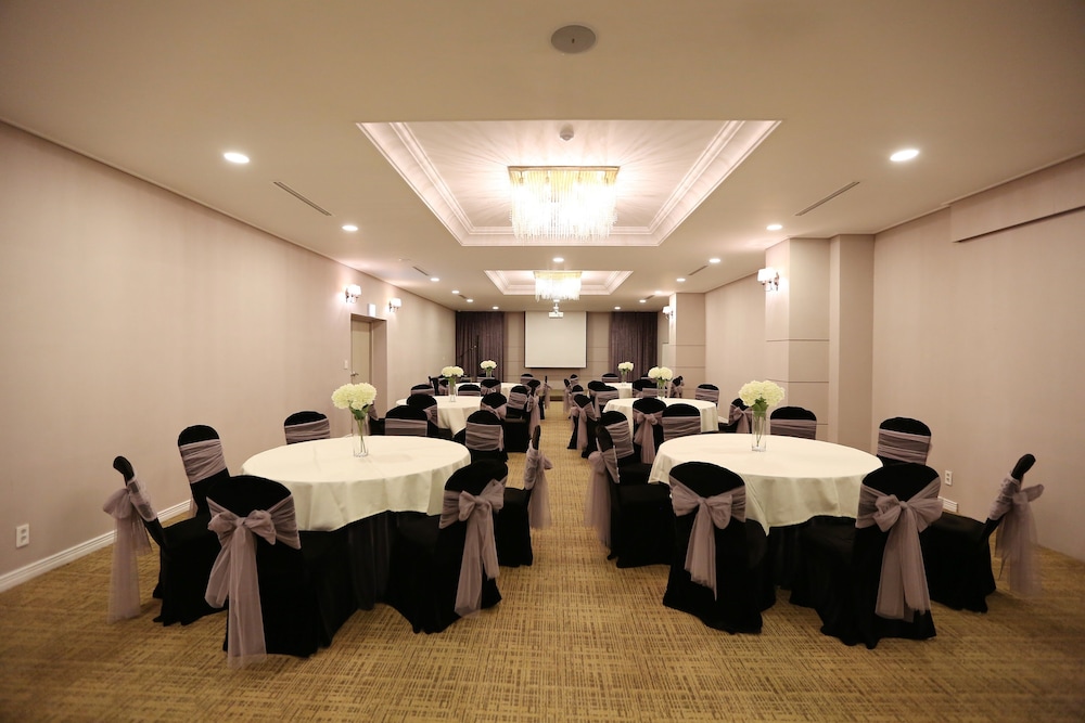 palgong emillia hotel