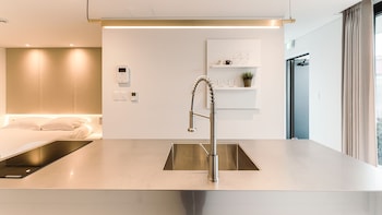 albescent pool villa