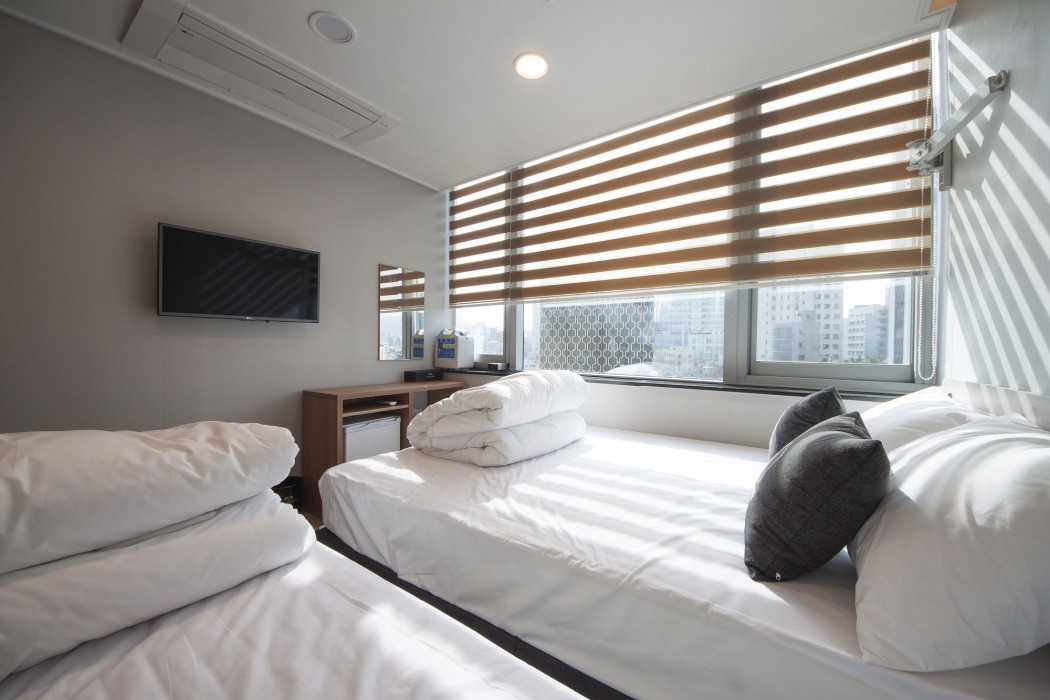 K-Guesthouse Dongdaemun Premium,213 Jangchungdan-Ro, Jung Gu,3 star