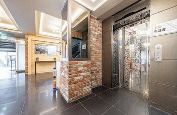 Seven Motel Songjeong,Near Songjeong Beach,2 star