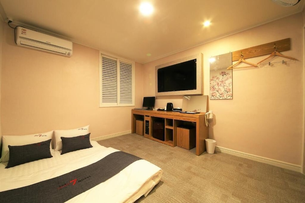 pohang jukdo market the seven