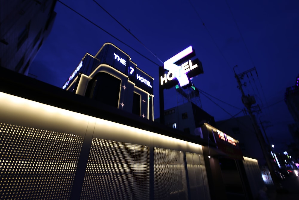 Pohang Jukdo Market The Seven,Pohang-Si>>Pohang,3 star