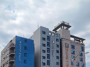 urban hotel and golf