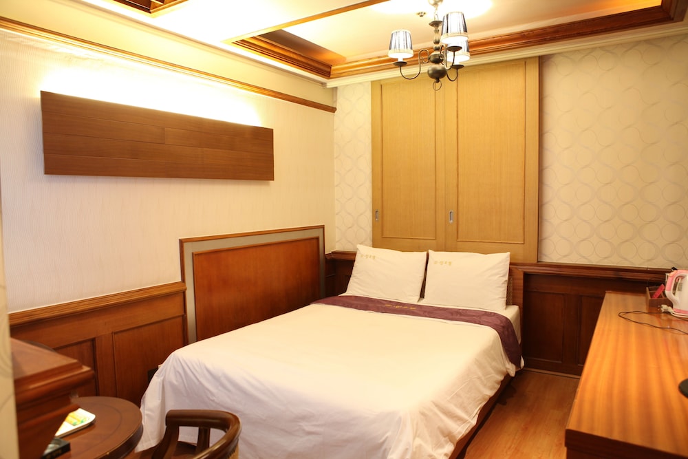 king hotel