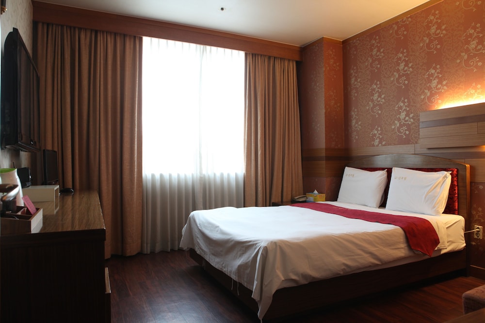 king hotel