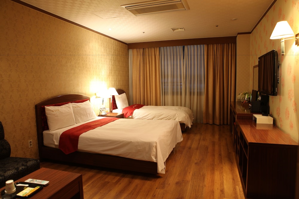 king hotel