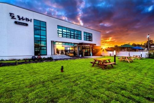 seogwipo dorami pension