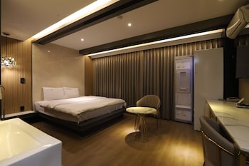 hotel yeogiuhtte daegu station