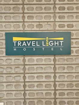travel light hostel