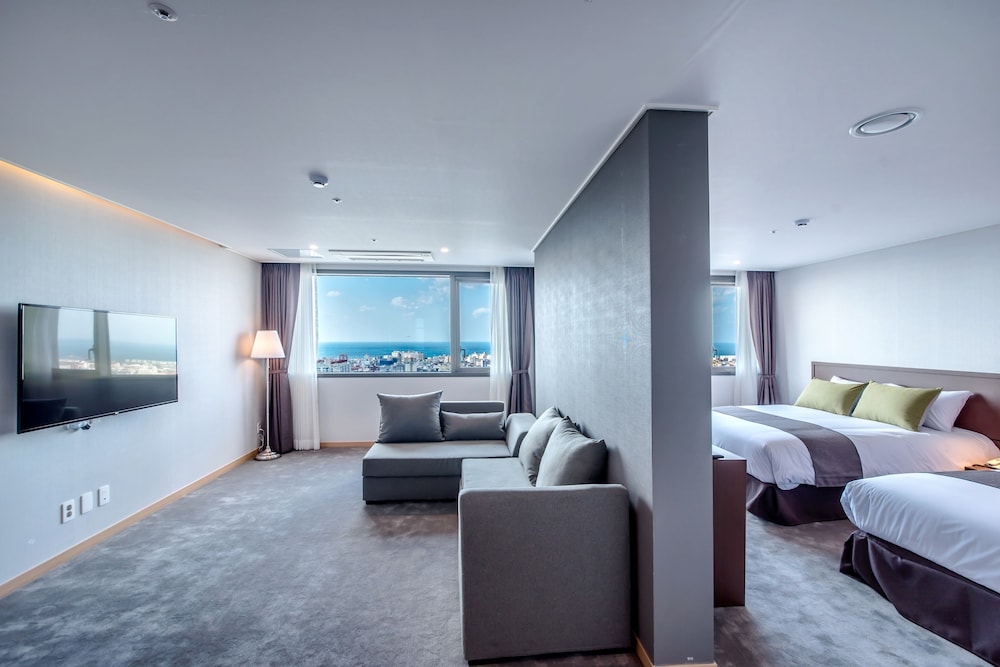 hotel shalom