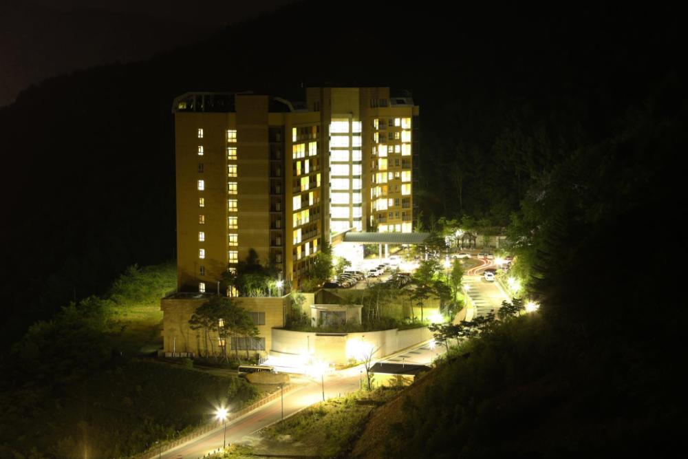 high castle resort