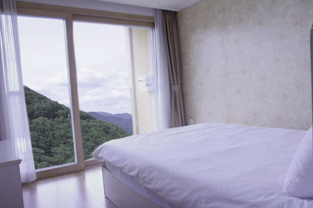 high castle resort