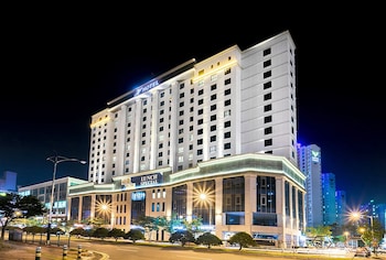 Osong H Hotel Sejong City,On A Lake,4 star
