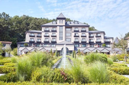 eden paradise hotel