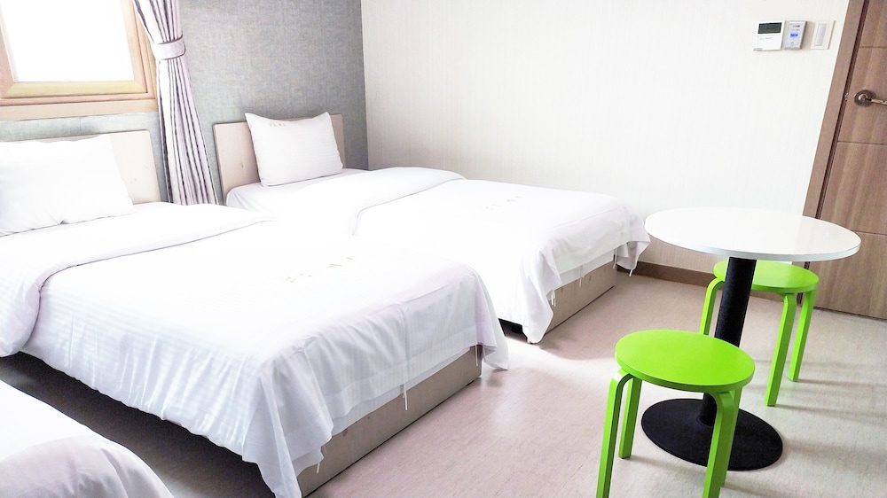 golden park hotel