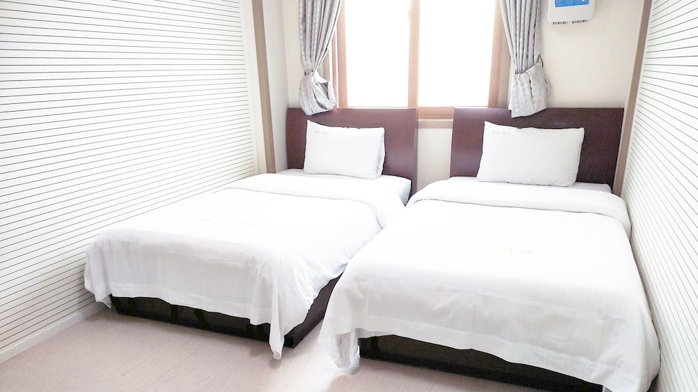 golden park hotel