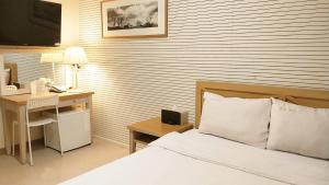 golden park hotel