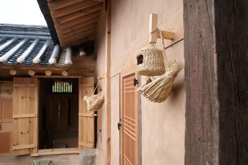 jukheon traditional house