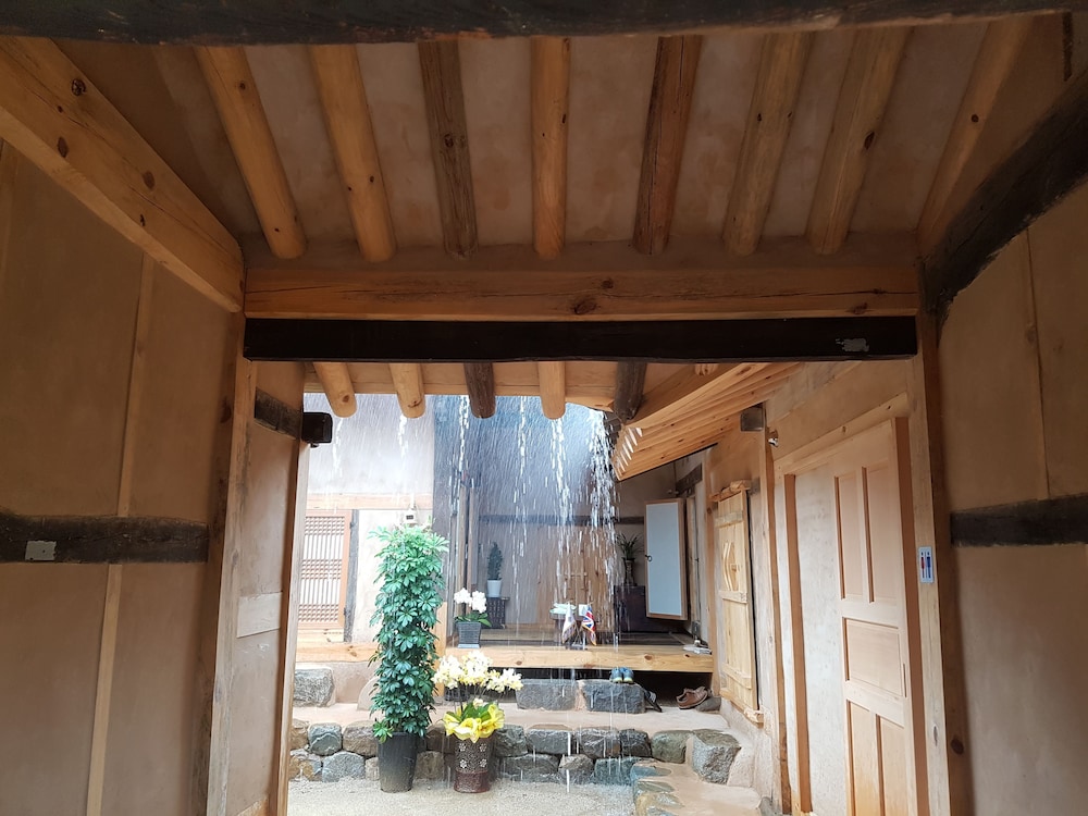 jukheon traditional house