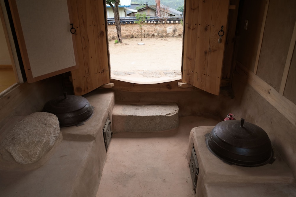 jukheon traditional house