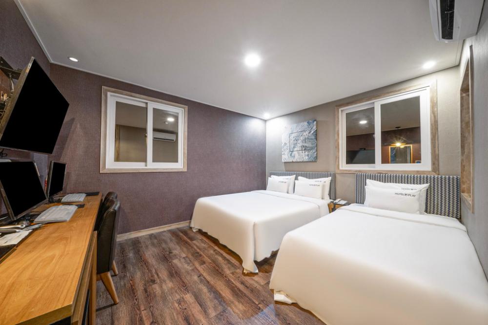 pohang play hotel