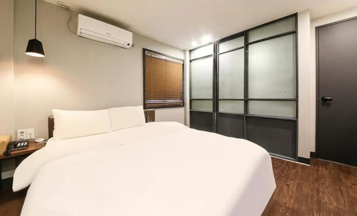 no 25 hotel