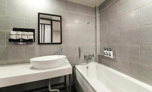 no 25 hotel