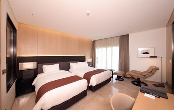 midas hotel and resort