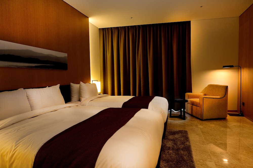 midas hotel and resort