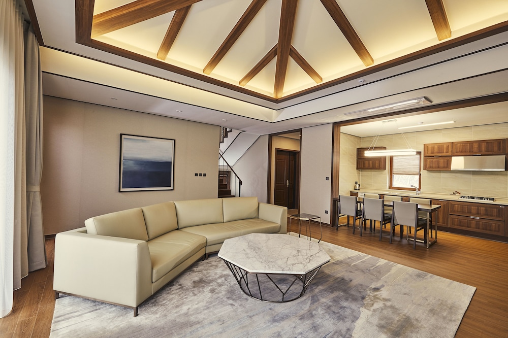Camphortree Hotel & Resort,Jeju City>>Jeju,4 star