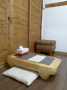 yettle hanok stay