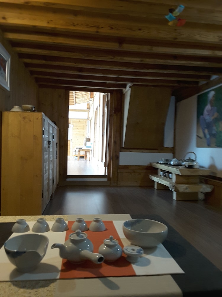 yettle hanok stay