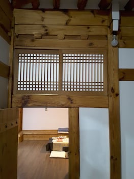 yettle hanok stay