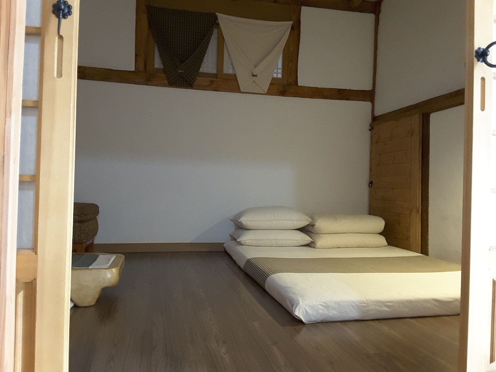 yettle hanok stay