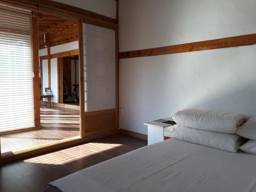 yettle hanok stay