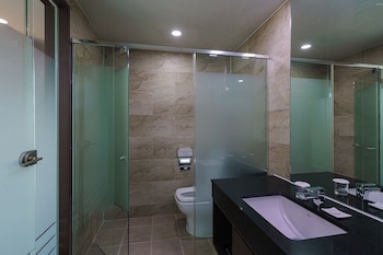 jinju raon stay in perla