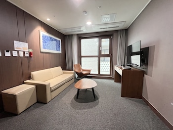 jinju raon stay in perla