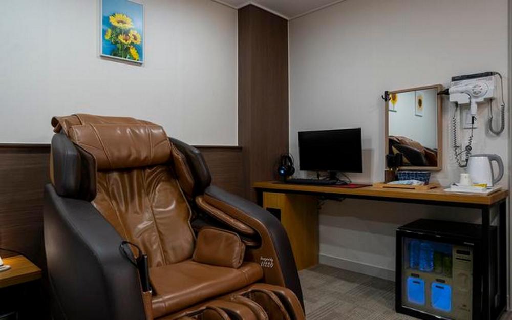 hotel yaja jecheon station