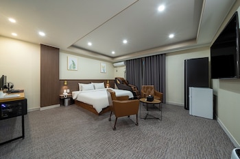 hotel yaja jecheon station