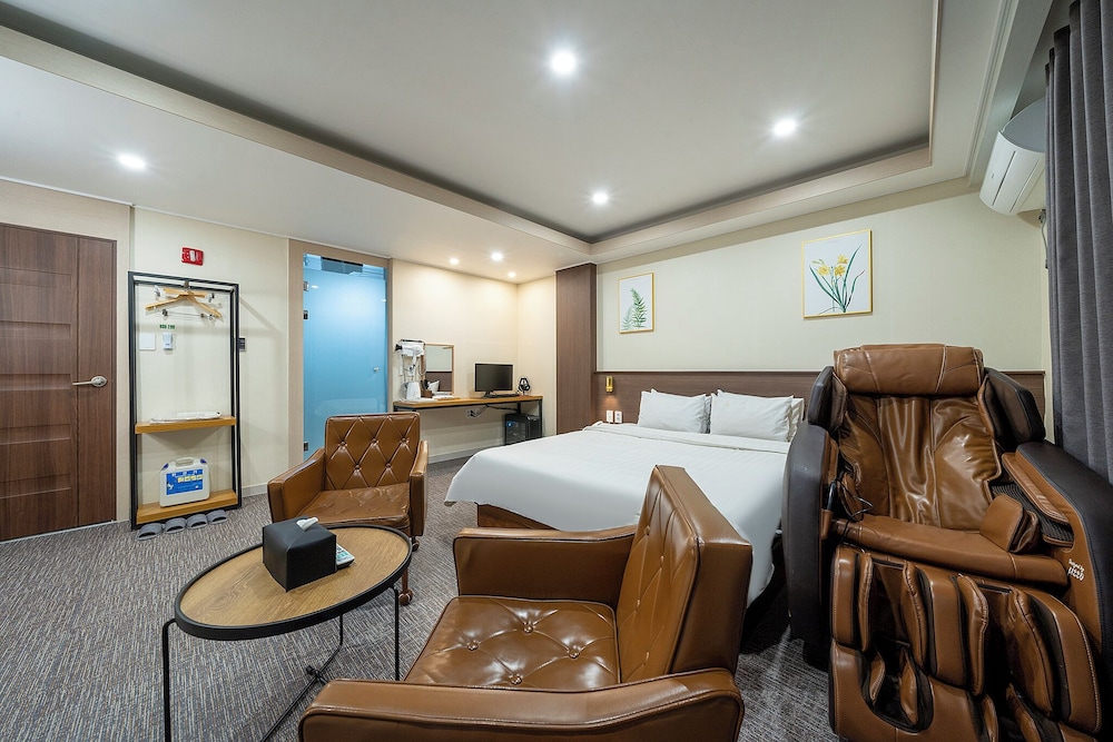 hotel yaja jecheon station