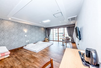 leslie hotel