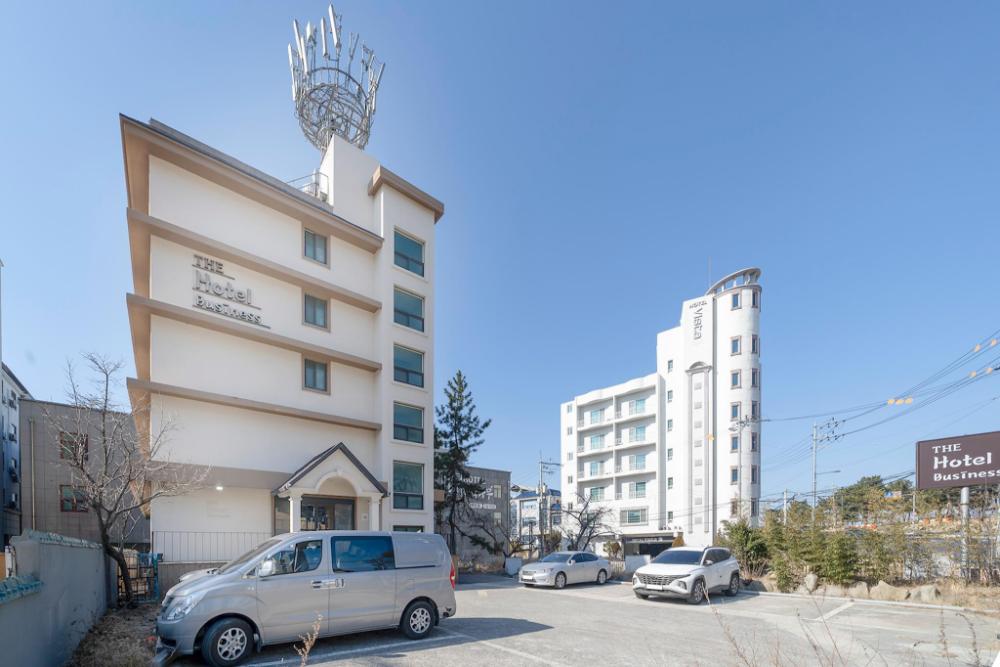 gyeongpodae the hotel business