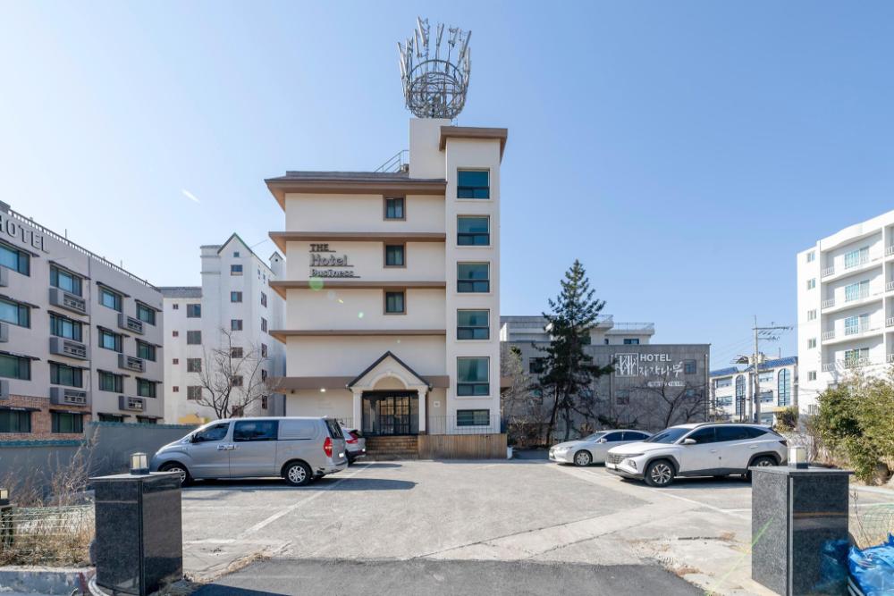 gyeongpodae the hotel business