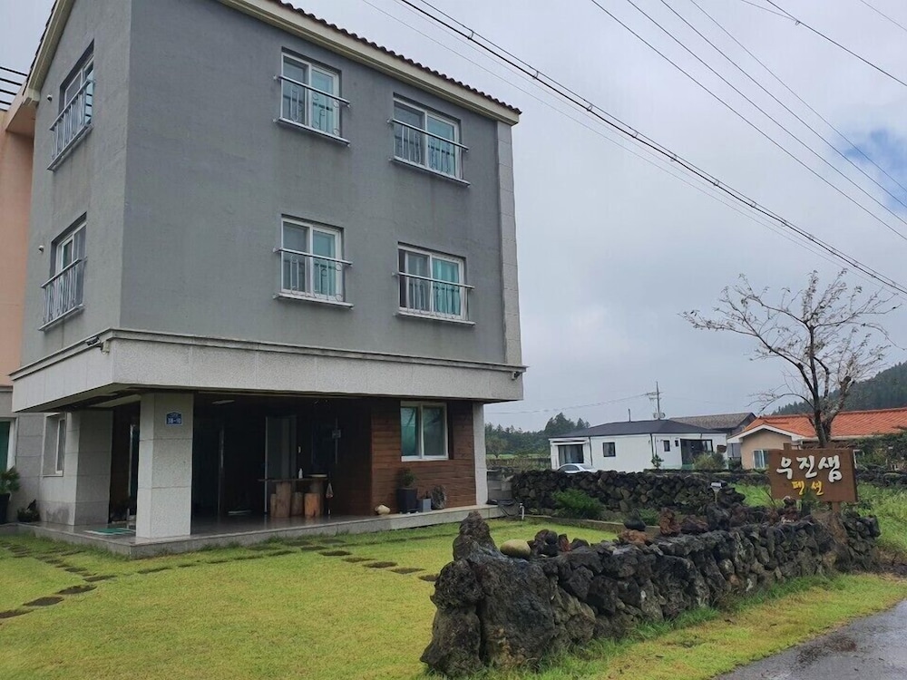 Woojinsam Pension,Jeju City>>Jeju,3 star