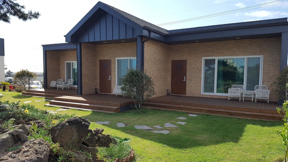 wind jeju cafe and pension