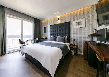 brown dot hotel jinhae