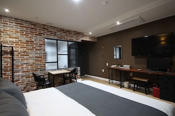 brown dot hotel jinhae