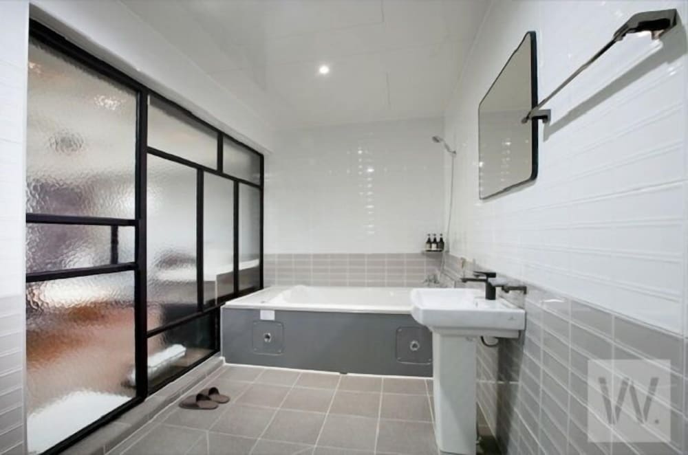 brown dot hotel jinhae