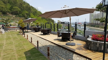 brown dot hotel jinhae