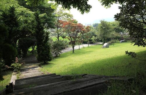 anmyeondo lake park pension